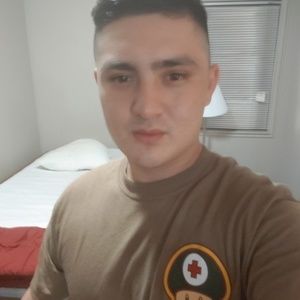 Meet your Posher, Esiah